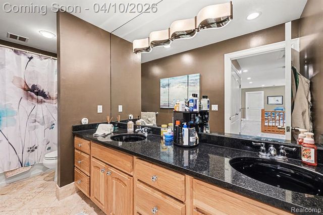 55256 Lee Rd Road, New Hudson, MI 48165