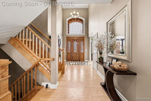 55256 Lee Rd Road, New Hudson, MI 48165