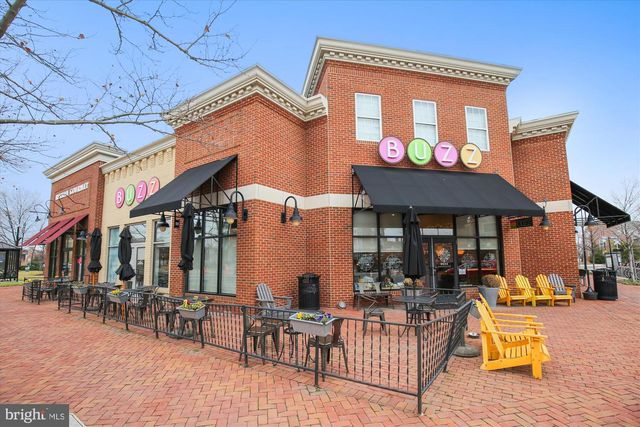 409 E RAYMOND AVE #8, Alexandria, VA 22301