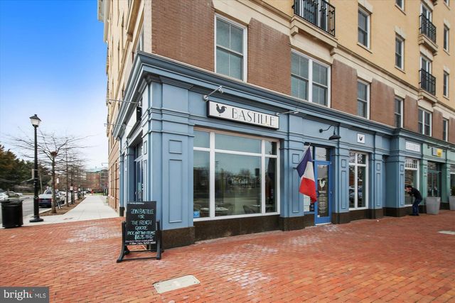 409 E RAYMOND AVE #8, Alexandria, VA 22301