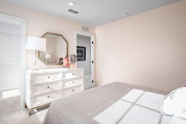 2739 Thoroughbred Way, White House, TN 37188