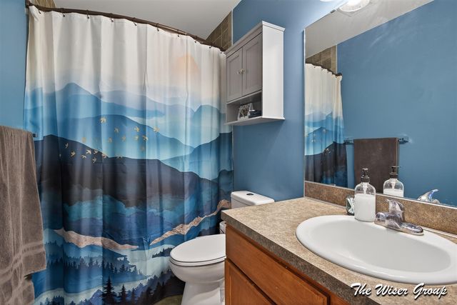 1207 Cedarwood Drive, Greenville, MI 48838