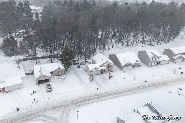 1207 Cedarwood Drive, Greenville, MI 48838