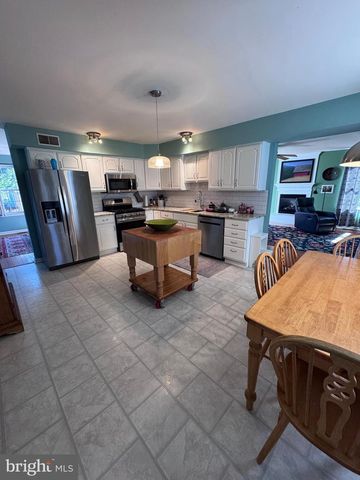 1506 E MERMAID LN, Wyndmoor, PA 19038