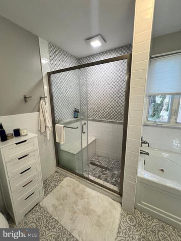 1506 E MERMAID LN, Wyndmoor, PA 19038
