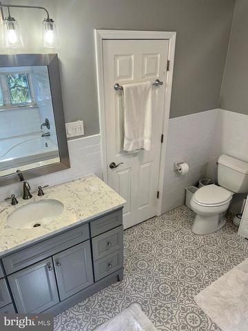 1506 E MERMAID LN, Wyndmoor, PA 19038