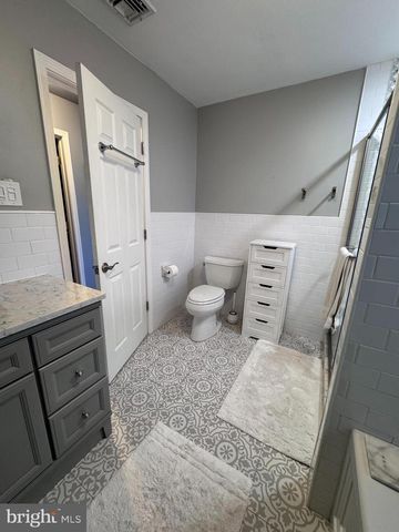 1506 E MERMAID LN, Wyndmoor, PA 19038