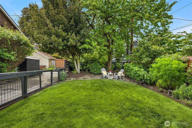 1131 19th Avenue E, Seattle, WA 98112