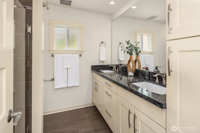 1131 19th Avenue E, Seattle, WA 98112