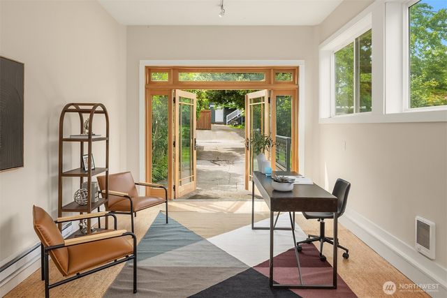 1131 19th Avenue E, Seattle, WA 98112