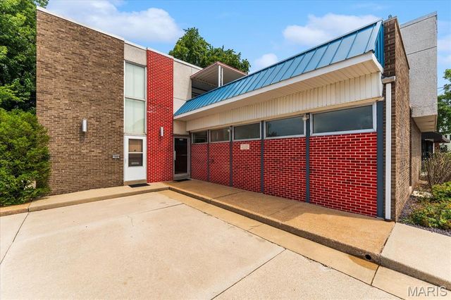 100 Mascoutah Avenue, Belleville, IL 62220