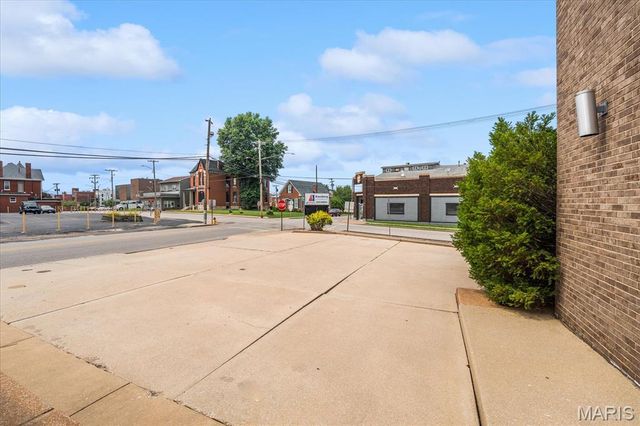 100 Mascoutah Avenue, Belleville, IL 62220