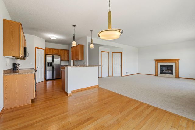 1096 Danube Avenue, Shakopee, MN 55379