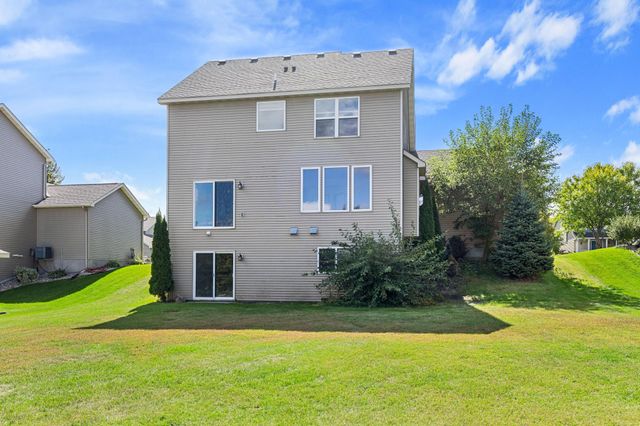 1096 Danube Avenue, Shakopee, MN 55379