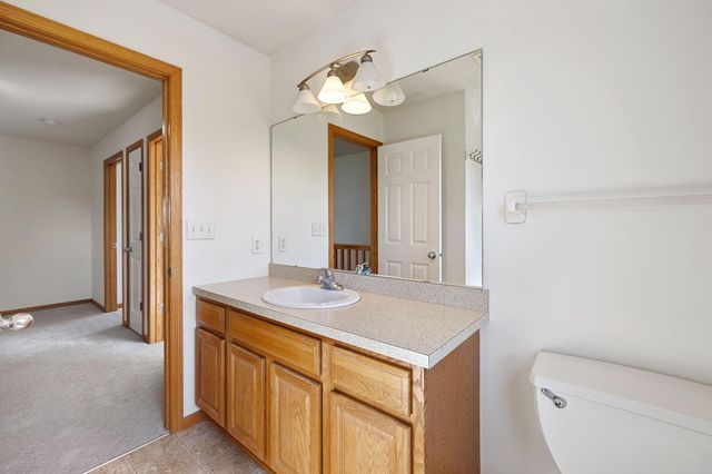 1096 Danube Avenue, Shakopee, MN 55379
