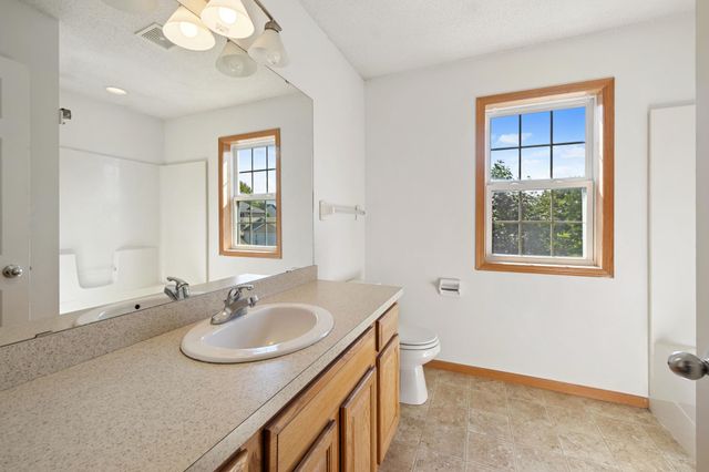 1096 Danube Avenue, Shakopee, MN 55379