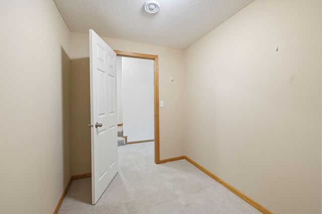 1096 Danube Avenue, Shakopee, MN 55379