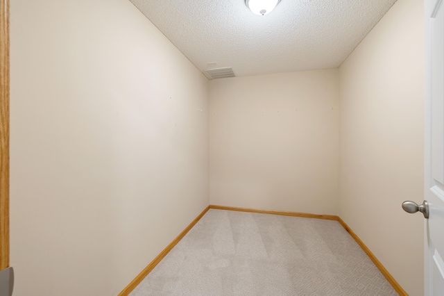 1096 Danube Avenue, Shakopee, MN 55379
