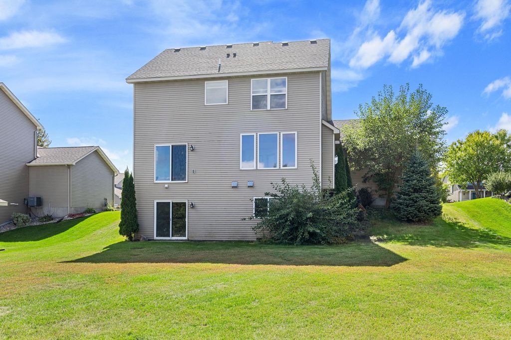 1096 Danube Avenue, Shakopee, MN 55379 — photo 3
