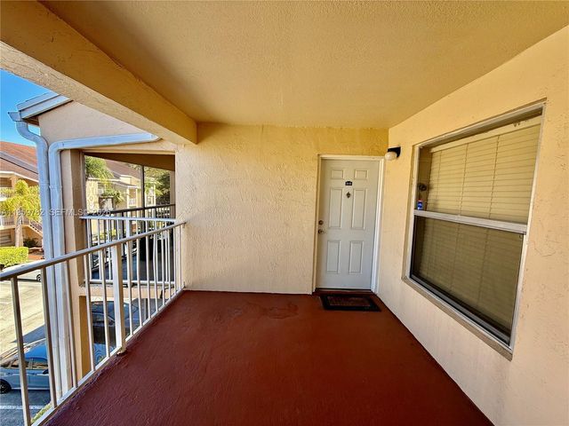 15300 SW 106th Ter 515, Miami, FL 33196