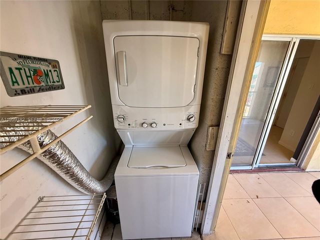 15300 SW 106th Ter 515, Miami, FL 33196