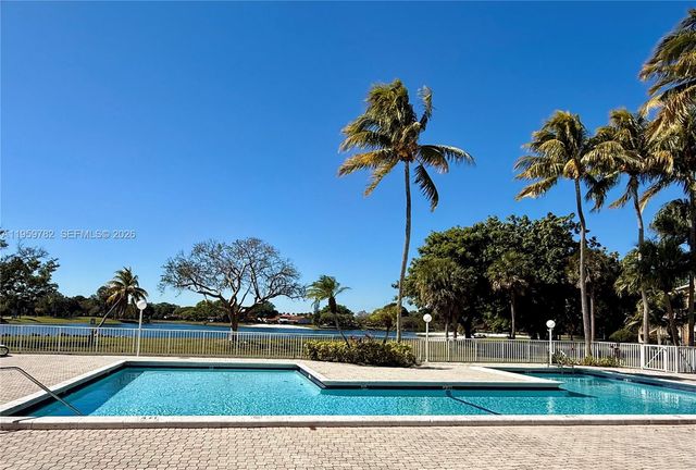 15300 SW 106th Ter 515, Miami, FL 33196