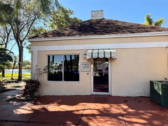 15300 SW 106th Ter 515, Miami, FL 33196