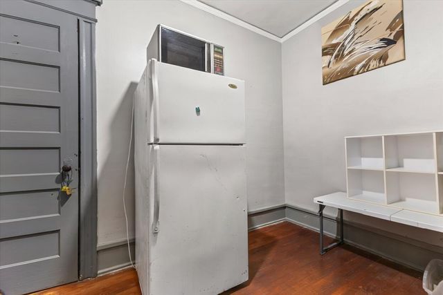 2610 N 10th STREET, Milwaukee, WI 53206