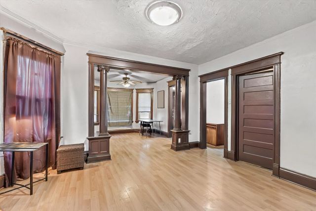 2610 N 10th STREET, Milwaukee, WI 53206