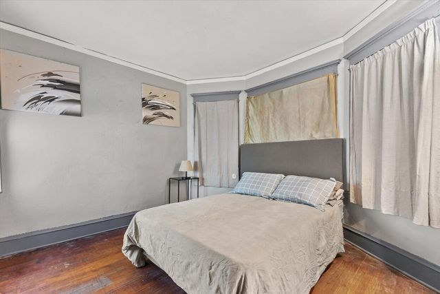 2610 N 10th STREET, Milwaukee, WI 53206