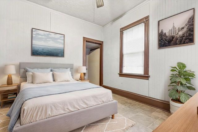 2610 N 10th STREET, Milwaukee, WI 53206