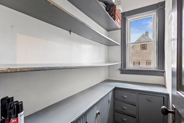 2610 N 10th STREET, Milwaukee, WI 53206