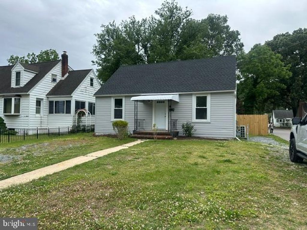 29 5TH AVE SW, Glen Burnie, MD 21061