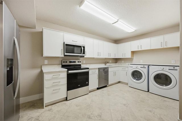 171 GOLDEN GATE POINT, Sarasota, FL 34236