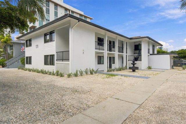 171 GOLDEN GATE POINT, Sarasota, FL 34236