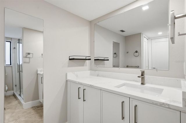 171 GOLDEN GATE POINT, Sarasota, FL 34236