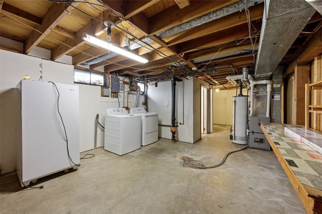 332 Carter Street NW, Cedar Rapids, IA 52405