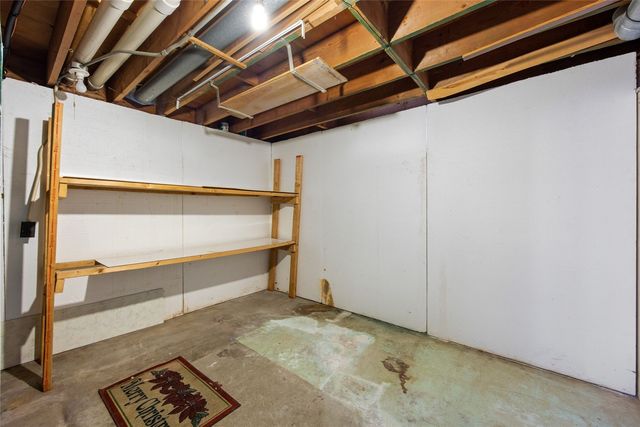 332 Carter Street NW, Cedar Rapids, IA 52405