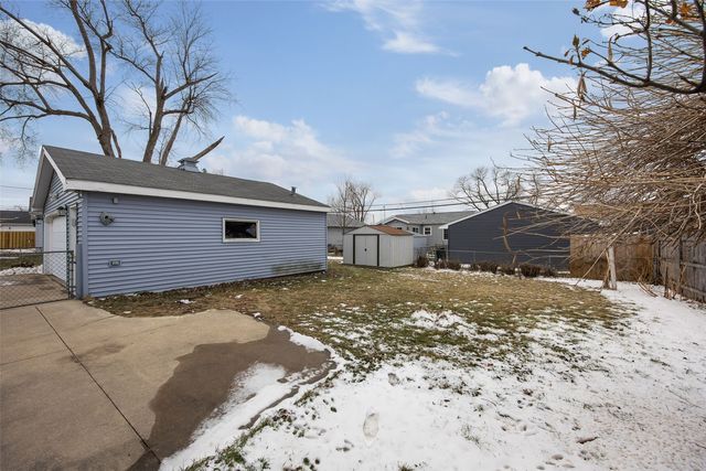 332 Carter Street NW, Cedar Rapids, IA 52405