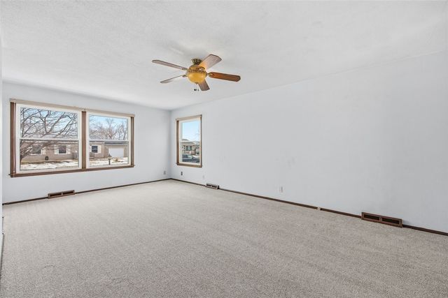 332 Carter Street NW, Cedar Rapids, IA 52405