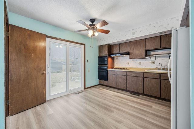 332 Carter Street NW, Cedar Rapids, IA 52405