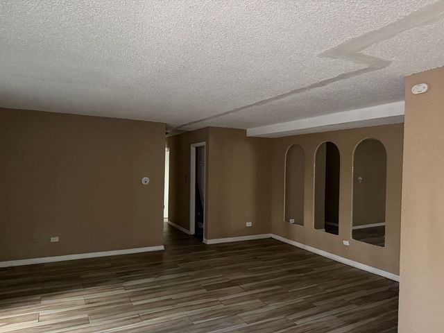 950 E 86th Street 105, Chicago, IL 60619