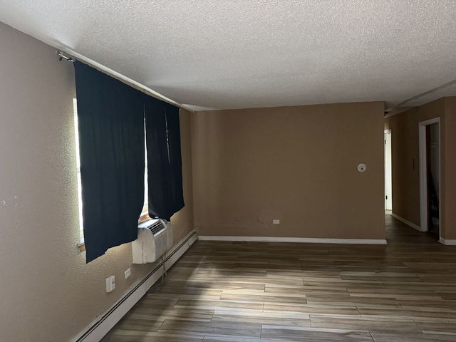 950 E 86th Street 105, Chicago, IL 60619