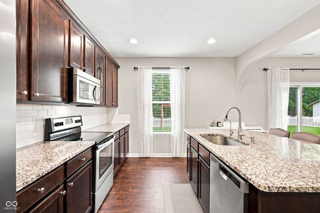 1535 Bearcub Lane, Avon, IN 46123