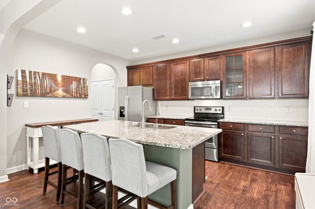 1535 Bearcub Lane, Avon, IN 46123