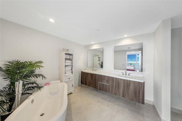 488 NE 18th Street 3715, Miami, FL 33132