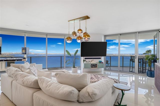 488 NE 18th Street 3715, Miami, FL 33132