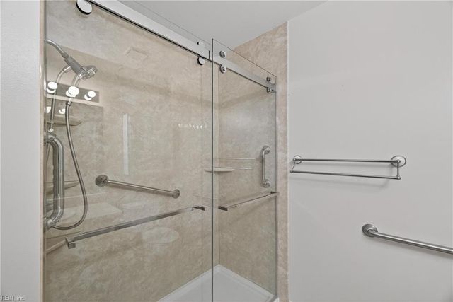 223 River Point DR, Suffolk, VA 23434