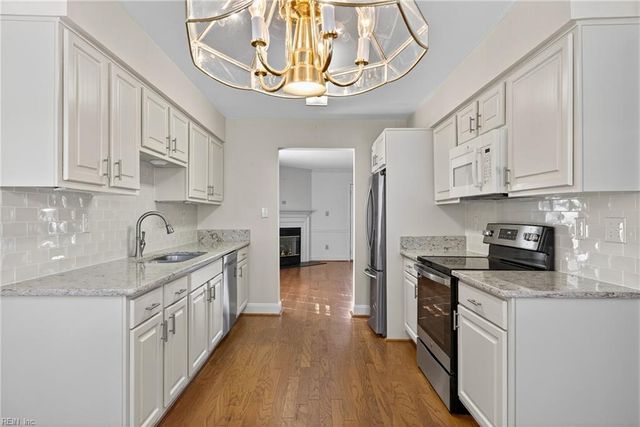 223 River Point DR, Suffolk, VA 23434