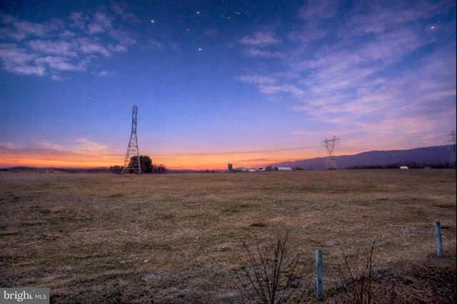 393 SHERWOOD DRIVE, Carlisle, PA 17015